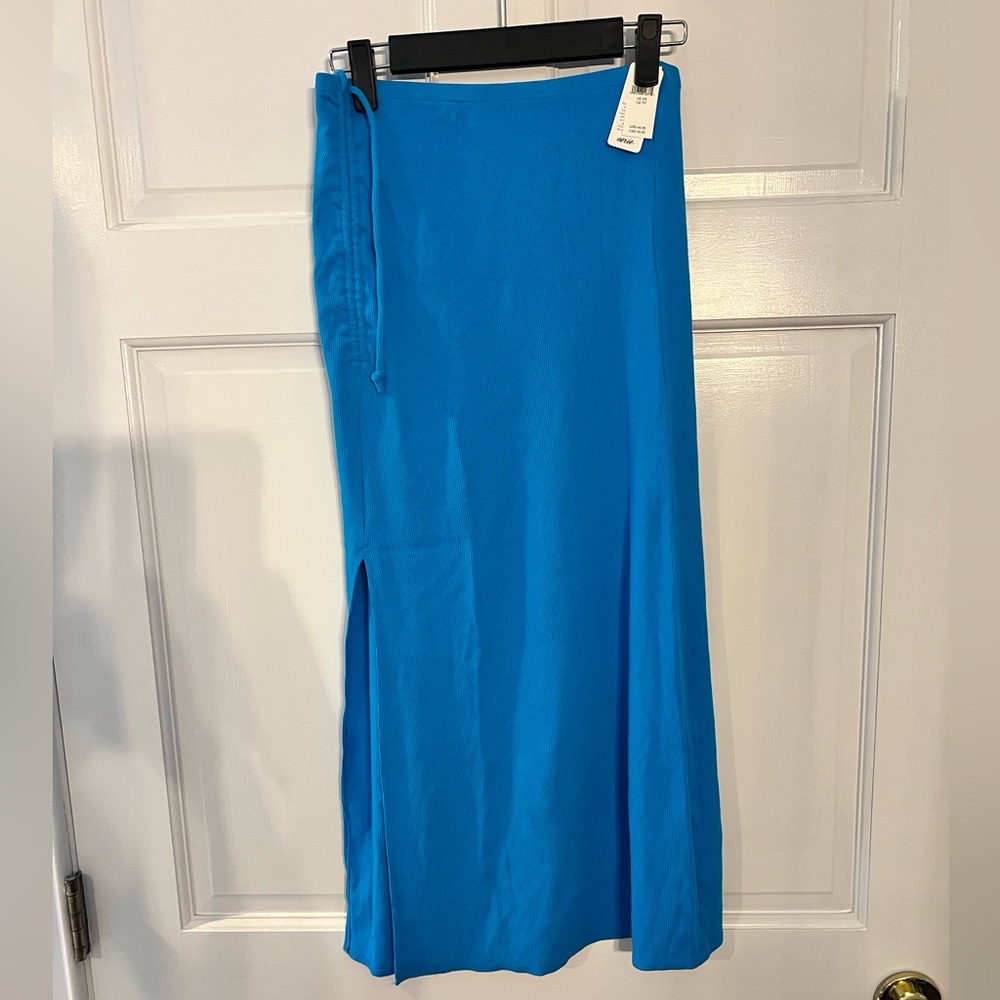 NWT Aerie Skirt Midi Ribbed Beachwalk
Skirt Extra Small XS Blue Ruched Coverup